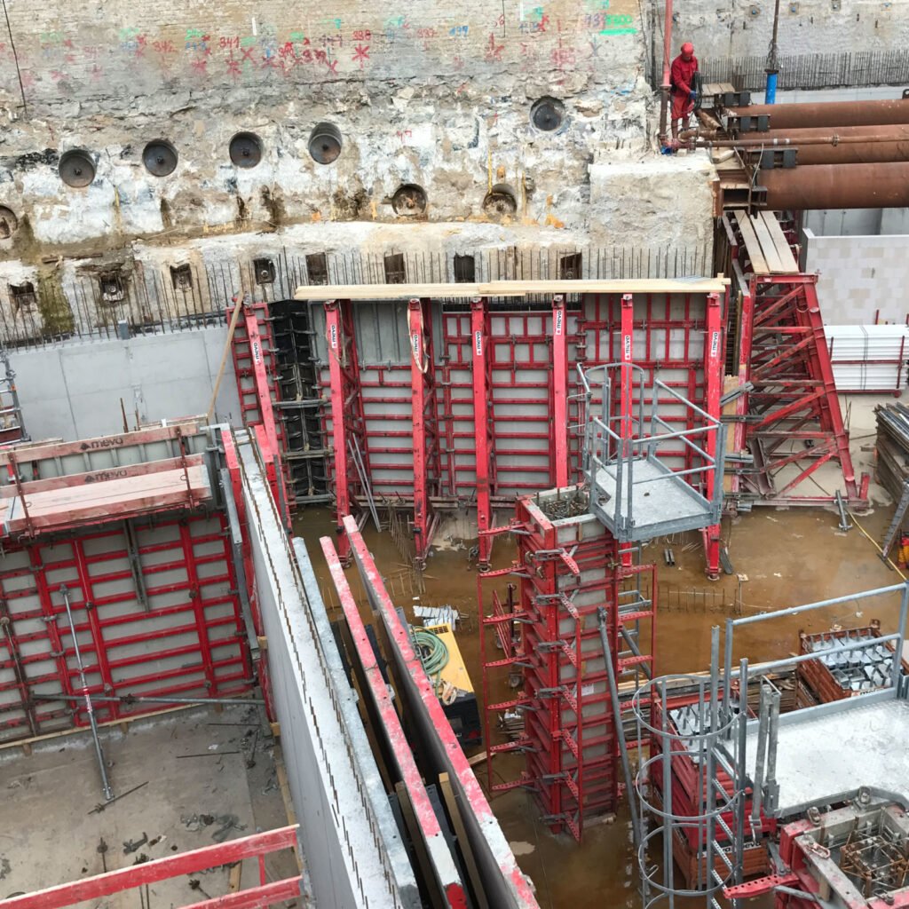 mammut-350-heavy-duty-forwork-with-column-1600x1600